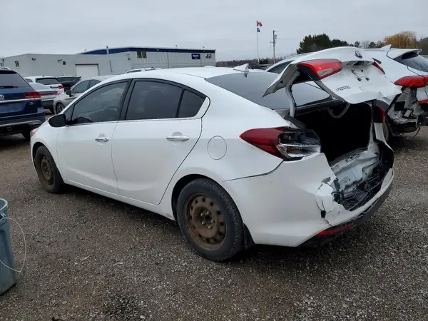 3KPFL4A88JE206740 2018 KIA FORTE - Image 2