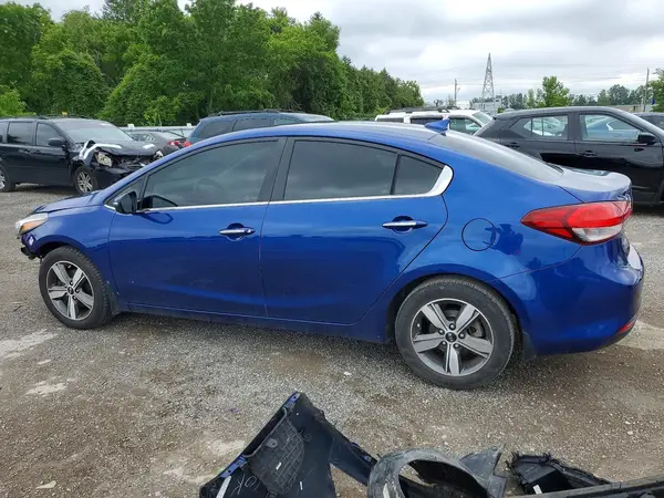 3KPFL4A88JE256098 2018 KIA FORTE - Image 2