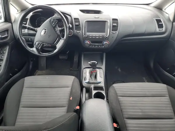 3KPFL4A89HE004550 2017 KIA FORTE - Image 8