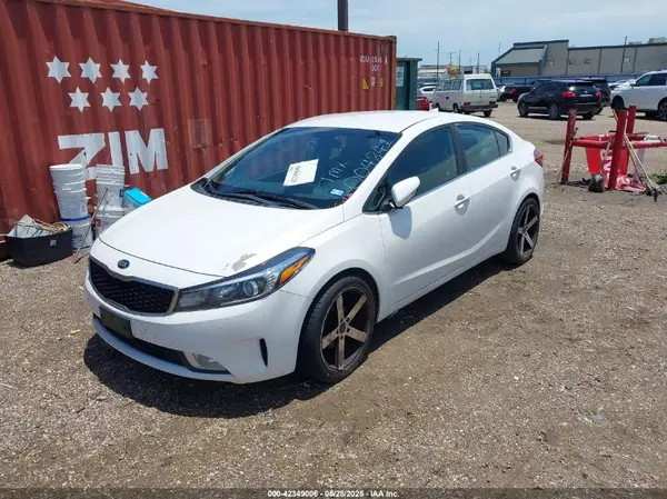 3KPFL4A89HE004841 2017 KIA FORTE - Image 2