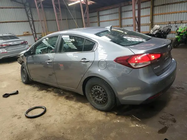 3KPFL4A89HE004872 2017 KIA FORTE - Image 2