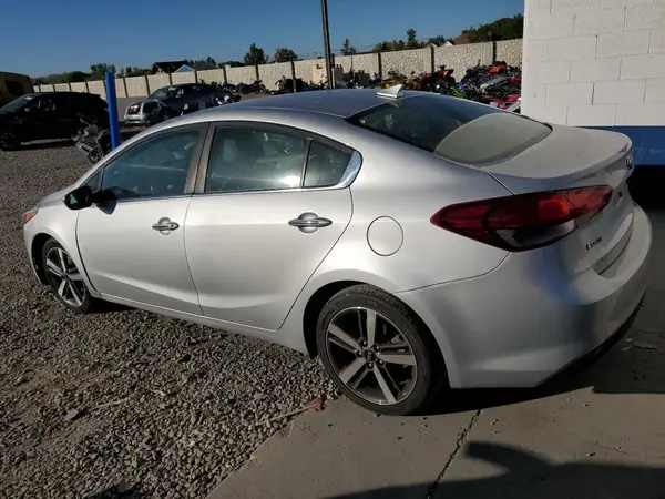 3KPFL4A89HE005553 2017 KIA FORTE - Image 2
