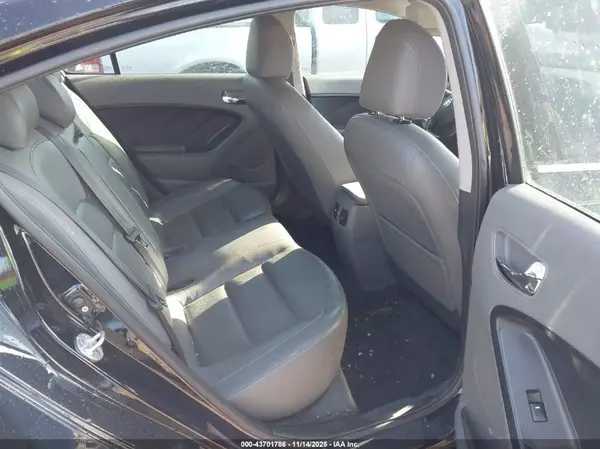 3KPFL4A89HE086523 2017 KIA FORTE - Image 8