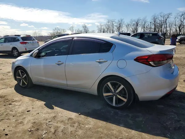 3KPFL4A89JE176115 2018 KIA FORTE - Image 2