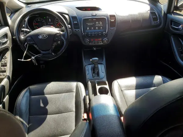 3KPFL4A89JE176115 2018 KIA FORTE - Image 8