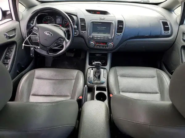 3KPFL4A8XHE037167 2017 KIA FORTE - Image 8