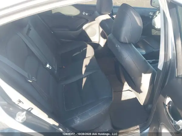 3KPFL4A8XHE068063 2017 KIA FORTE - Image 8