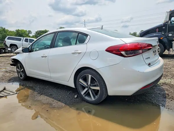 3KPFL4A8XHE093786 2017 KIA FORTE - Image 2