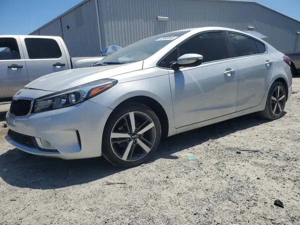 3KPFL4A8XHE111591 2017 KIA FORTE - Image 1