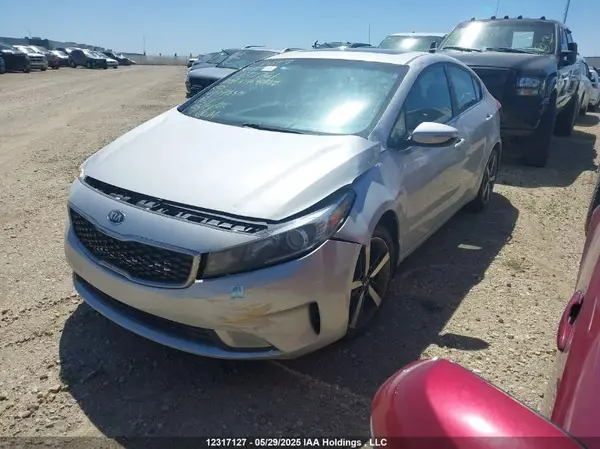 3KPFL4A8XJE251761 2018 KIA FORTE - Image 2