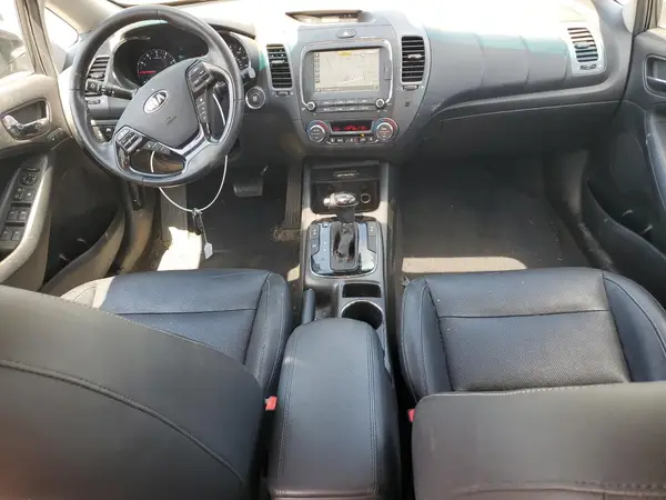 3KPFN4A80HE123159 2017 KIA FORTE - Image 8