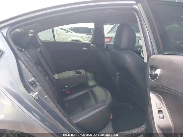 3KPFN4A80HE136686 2017 KIA FORTE - Image 8