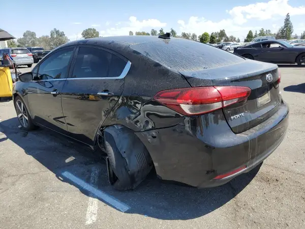 3KPFN4A80JE257031 2018 KIA FORTE - Image 2