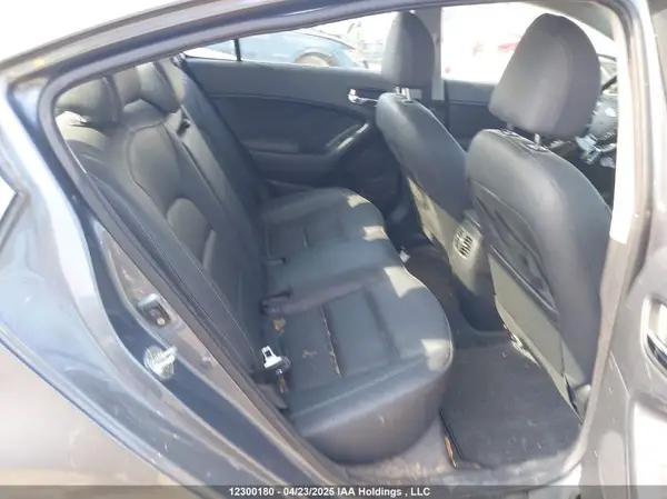3KPFN4A81HE053431 2017 KIA FORTE - Image 8