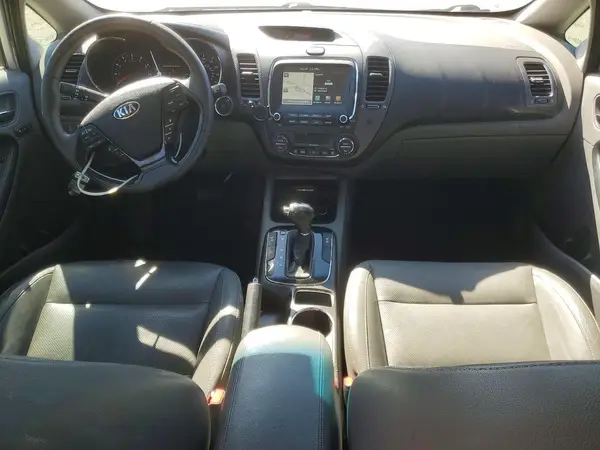 3KPFN4A82HE005341 2017 KIA FORTE - Image 8