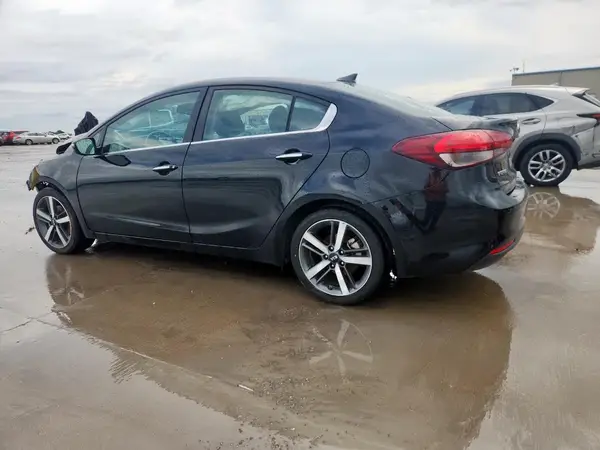 3KPFN4A82JE165676 2018 KIA FORTE - Image 2