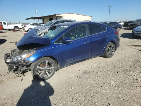 3KPFN4A82JE181019 2018 KIA FORTE - Image 1