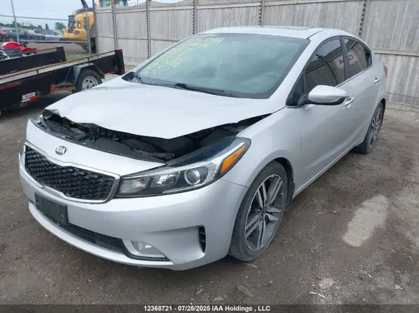3KPFN4A83HE105318 2017 KIA FORTE - Image 2