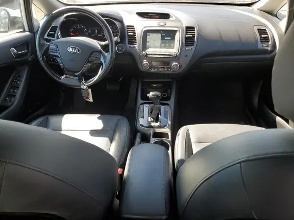 3KPFN4A83JE188576 2018 KIA FORTE - Image 8