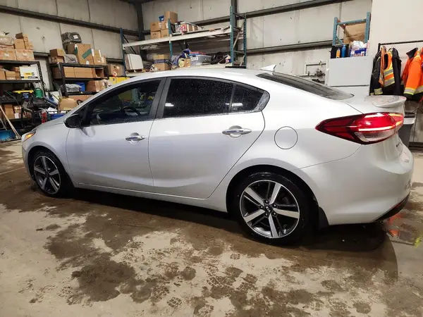 3KPFN4A85HE106552 2017 KIA FORTE - Image 2