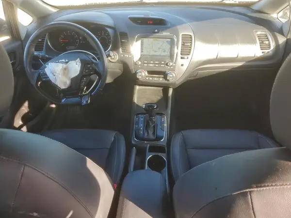 3KPFN4A85JE259339 2018 KIA FORTE - Image 8