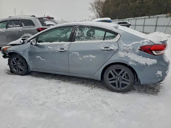 3KPFN4A86HE104888 2017 KIA FORTE - Image 2