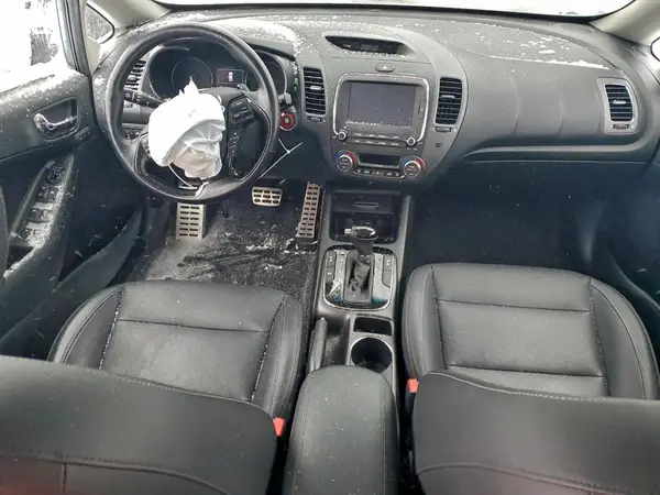 3KPFN4A86HE104888 2017 KIA FORTE - Image 8
