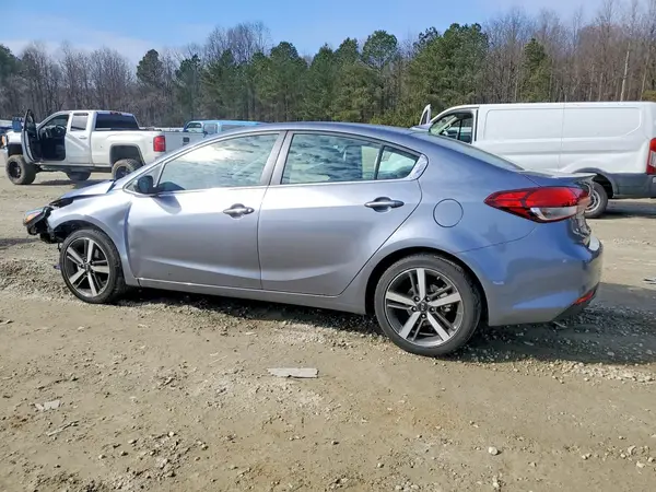 3KPFN4A86JE166894 2018 KIA FORTE - Image 2