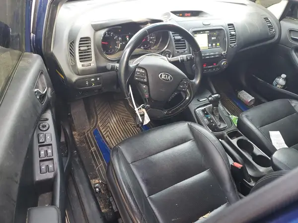 3KPFN4A88HE007076 2017 KIA FORTE - Image 8