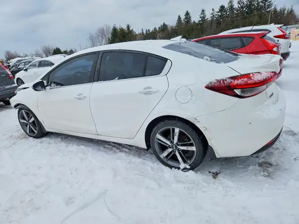 3KPFN4A88HE105640 2017 KIA FORTE - Image 2
