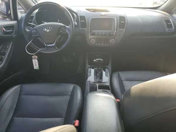 3KPFN4A88JE189741 2018 KIA FORTE - Image 8