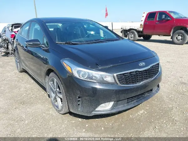 3KPFN4A89HE035288 2017 KIA FORTE - Image 1