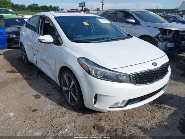 3KPFN4A89HE074043 2017 KIA FORTE - Image 1