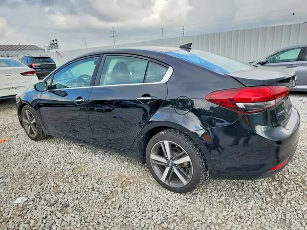 3KPFN4A89JE178263 2018 KIA FORTE - Image 2