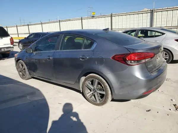 3KPFN4A8XHE092048 2017 KIA FORTE - Image 2