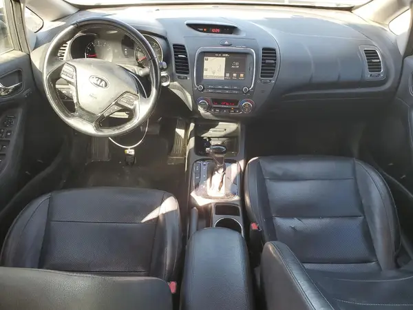 3KPFN4A8XHE092048 2017 KIA FORTE - Image 8