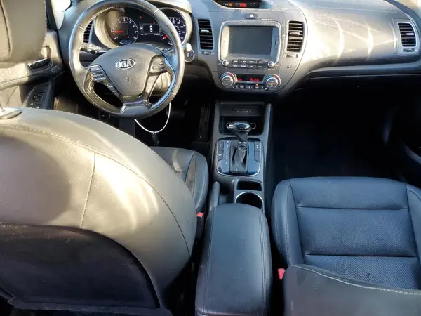 3KPFN4A8XHE092793 2017 KIA FORTE - Image 8