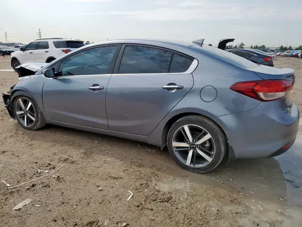 3KPFN4A8XJE250992 2018 KIA FORTE - Image 2