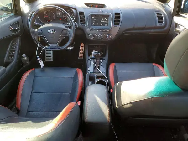 3KPFN5A30JE231653 2018 KIA FORTE - Image 8