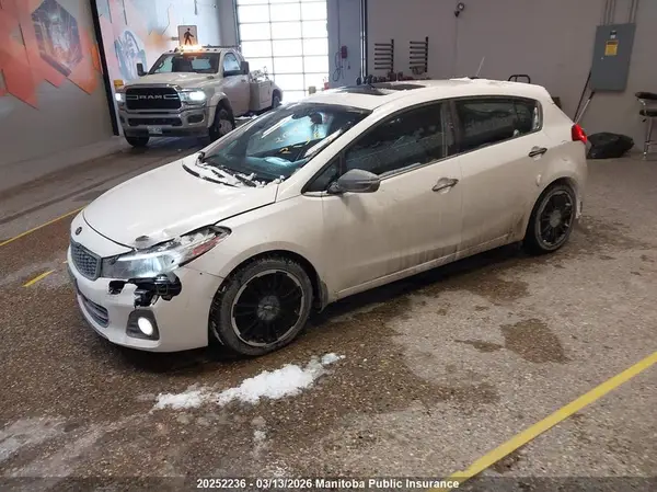3KPFN5A31HE105389 2017 KIA FORTE - Image 2