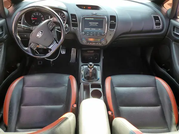 3KPFN5A31HE139607 2017 KIA FORTE - Image 8