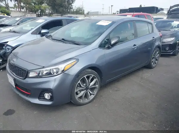 3KPFN5A31JE231936 2018 KIA FORTE - Image 2