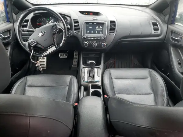 3KPFN5A32HE059118 2017 KIA FORTE - Image 8
