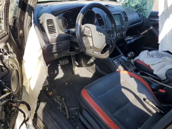 3KPFN5A34JE209364 2018 KIA FORTE - Image 8