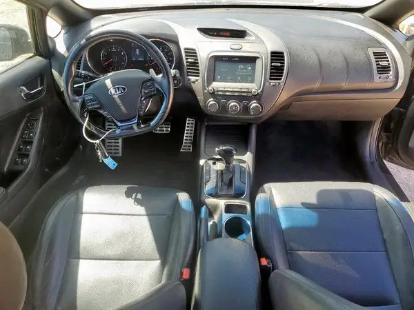 3KPFN5A35HE155213 2017 KIA FORTE - Image 8