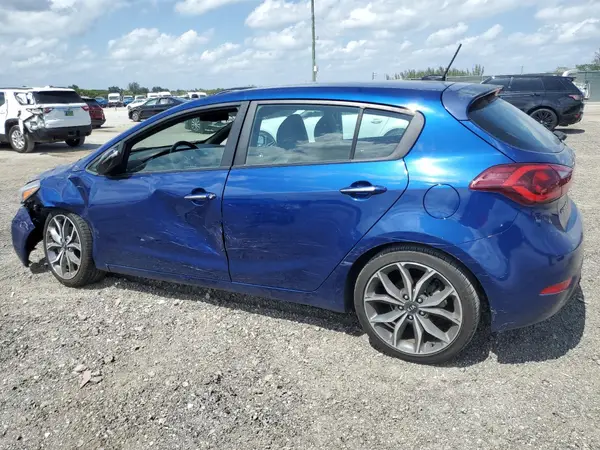 3KPFN5A35JE194776 2018 KIA FORTE - Image 2