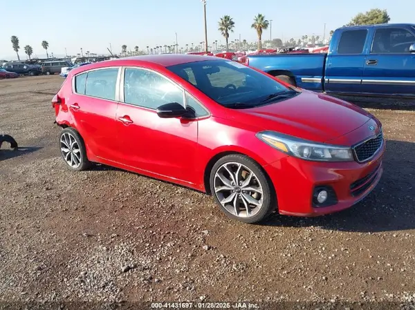 3KPFN5A36HE055914 2017 KIA FORTE - Image 1