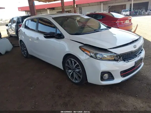3KPFN5A36HE126903 2017 KIA FORTE - Image 1