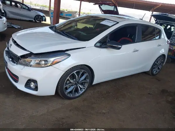 3KPFN5A36HE126903 2017 KIA FORTE - Image 2