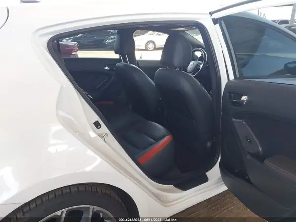 3KPFN5A36HE126903 2017 KIA FORTE - Image 8